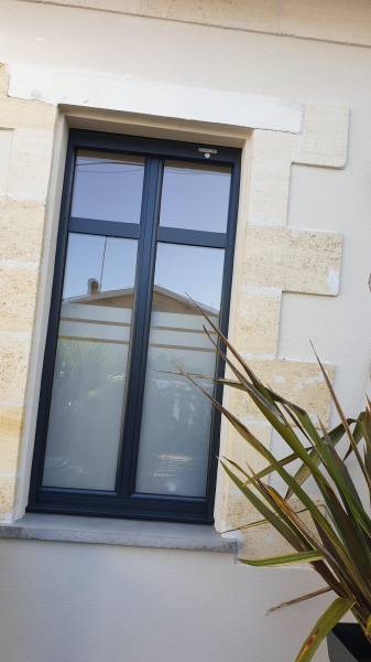 Film dépoli avec découpes - cabinet médical Mérignac