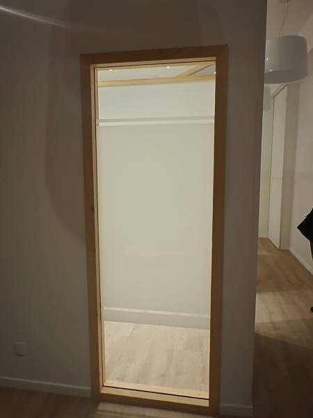 Film dépoli Mat Opal sur cloison vitrée