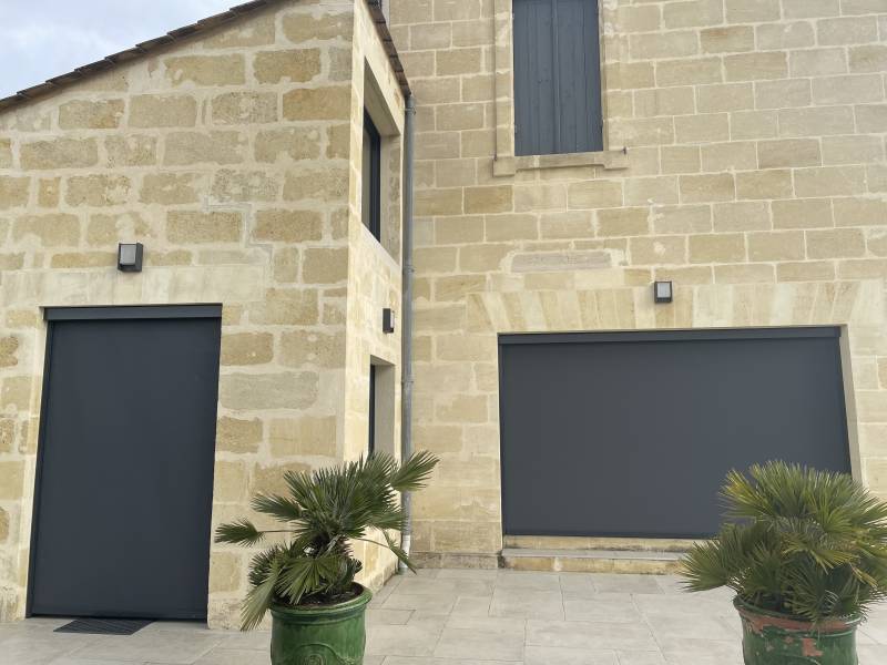 Installation de store ZIP de protection solaire - Particulier à Saint André de Cubzac
